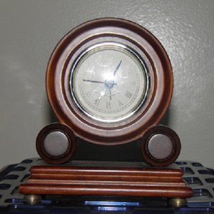 WOOD QUARTZ SIECLE DESK CLOCK